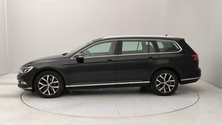 VOLKSWAGEN Passat Variant usata, con Airbag
