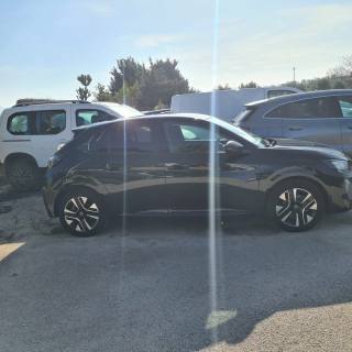 PEUGEOT 208 usata, con Sensori di parcheggio posteriori