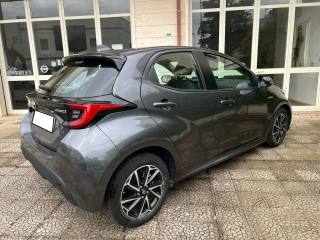 TOYOTA Yaris usata 9