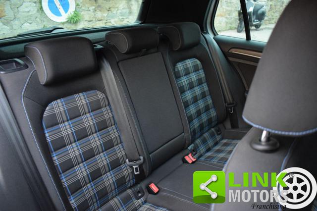 VOLKSWAGEN Golf usata, con Sensori di parcheggio anteriori