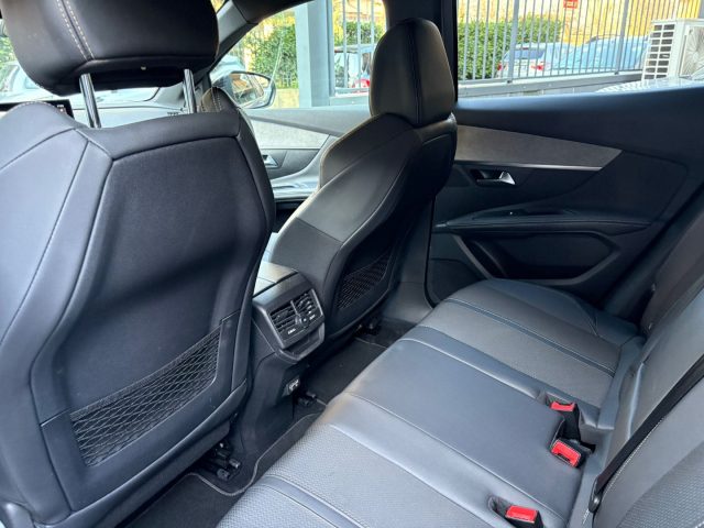 PEUGEOT 3008 usata, con Park Distance Control