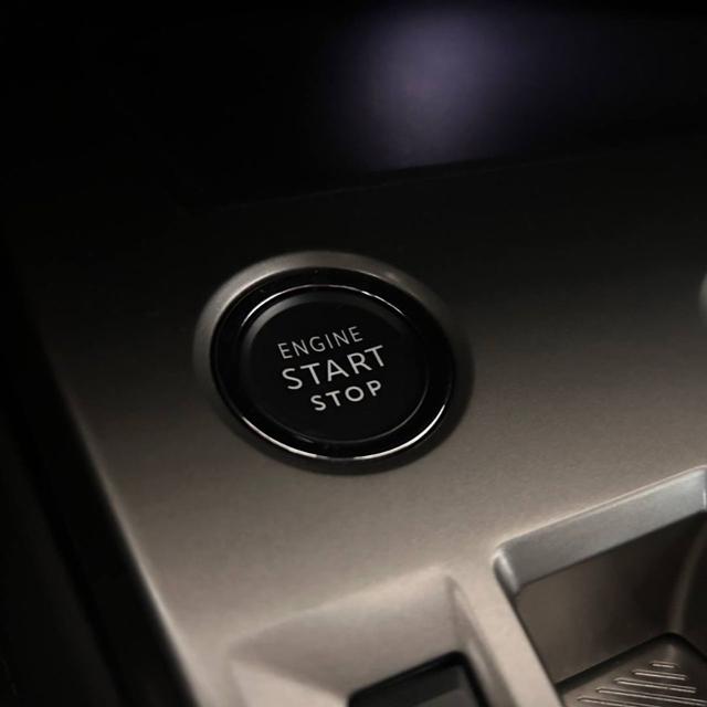 PEUGEOT 308 usata, con Leve al volante