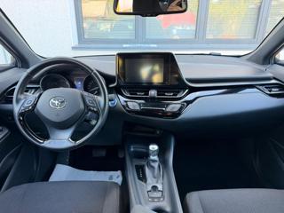 TOYOTA C-HR usata, con Controllo automatico clima