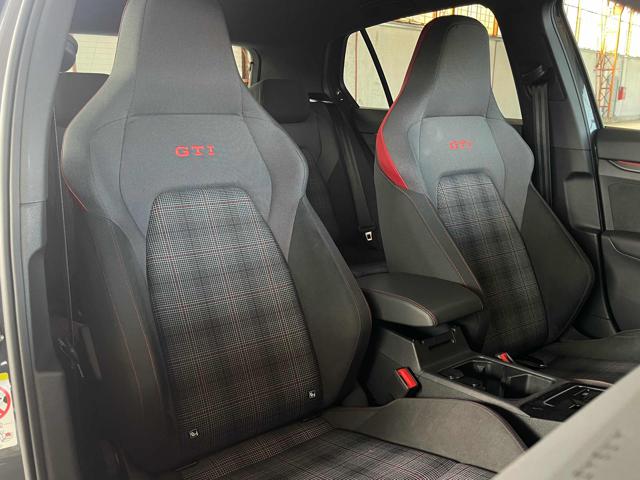VOLKSWAGEN Golf usata, con Chiusura centralizzata