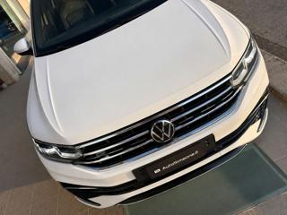 VOLKSWAGEN Tiguan usata, con Sensori di parcheggio posteriori