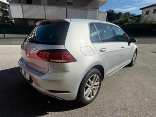 VOLKSWAGEN Golf usata, con Autoradio