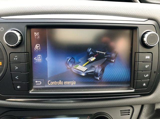 TOYOTA Yaris usata, con Servosterzo
