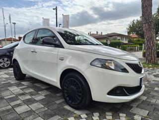 LANCIA Ypsilon usata, con Airbag