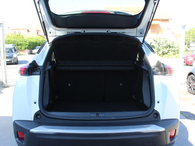 PEUGEOT 2008 usata, con Sistema di avviso di distanza