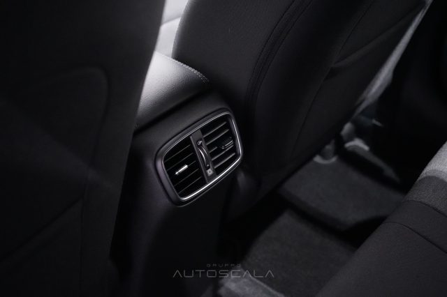 HYUNDAI i30 usata 28