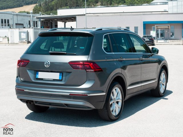 VOLKSWAGEN Tiguan usata, con Autoradio