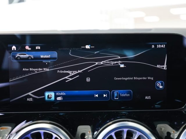 MERCEDES-BENZ GLA 220 usata, con Climatizzatore
