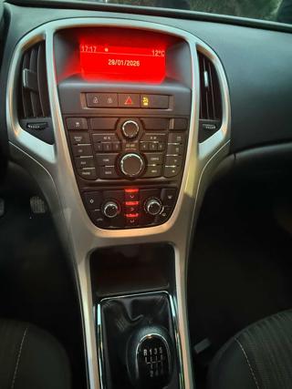 OPEL Astra usata 9