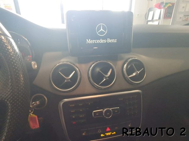 MERCEDES-BENZ GLA 220 usata, con Lettore CD