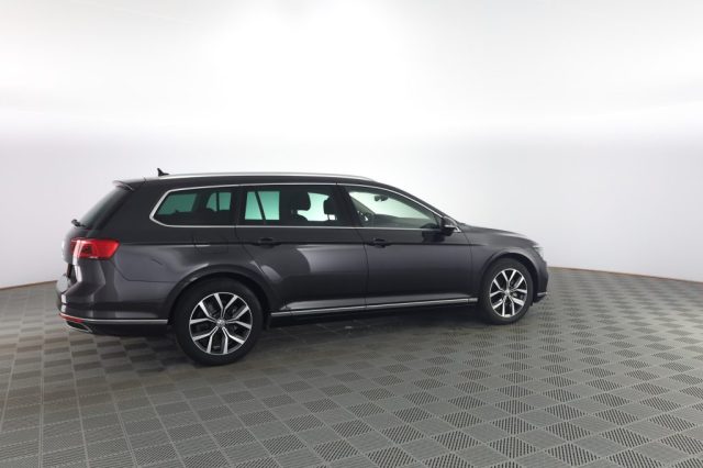 VOLKSWAGEN Passat usata 2
