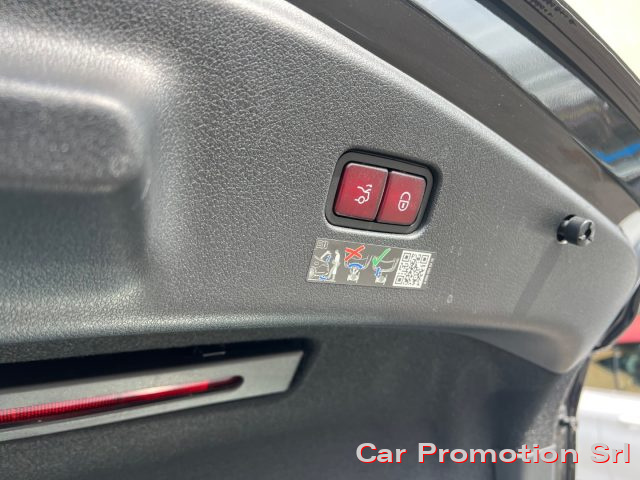 MERCEDES-BENZ CLE 53 AMG usata, con Fari LED