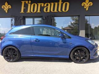 OPEL Corsa usata, con Airbag laterali