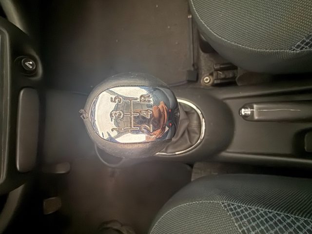TOYOTA Yaris usata 14