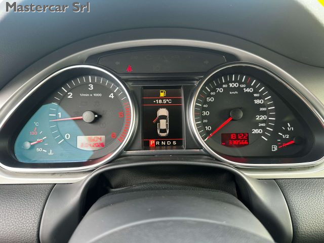 AUDI Q7 usata, con Park Distance Control