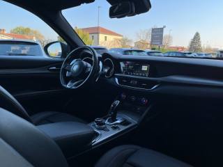 ALFA ROMEO Stelvio usata, con Controllo trazione