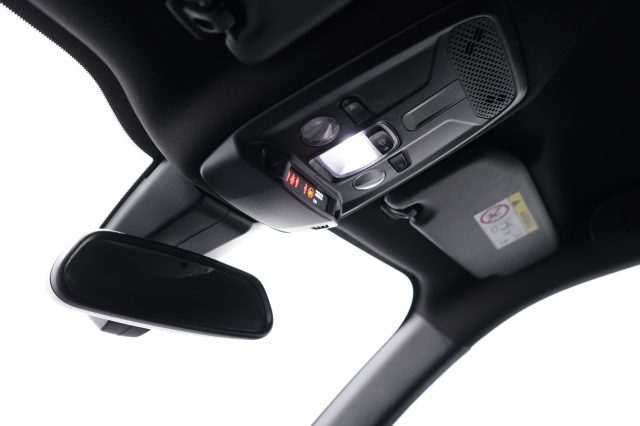 PEUGEOT 2008 usata, con Touch screen