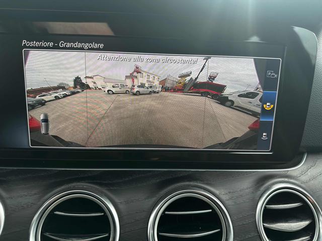 MERCEDES-BENZ E 200 usata, con Portellone posteriore elettrico