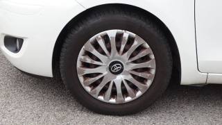 TOYOTA Yaris usata, con Volante multifunzione