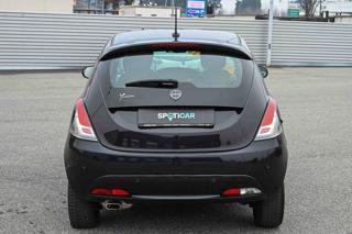 LANCIA Ypsilon usata, con Autoradio