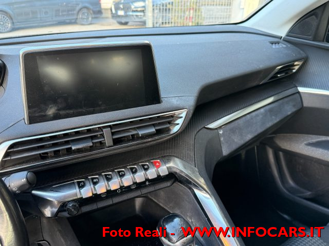 PEUGEOT 3008 usata, con Climatizzatore