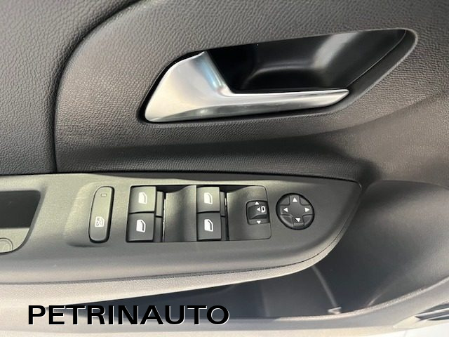 OPEL Corsa usata, con Controllo trazione
