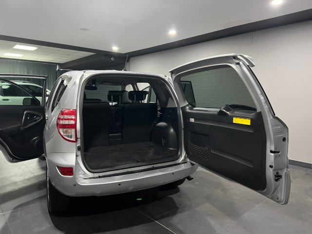 TOYOTA RAV 4 usata, con Controllo trazione
