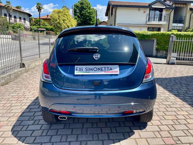 LANCIA Ypsilon usata, con Autoradio