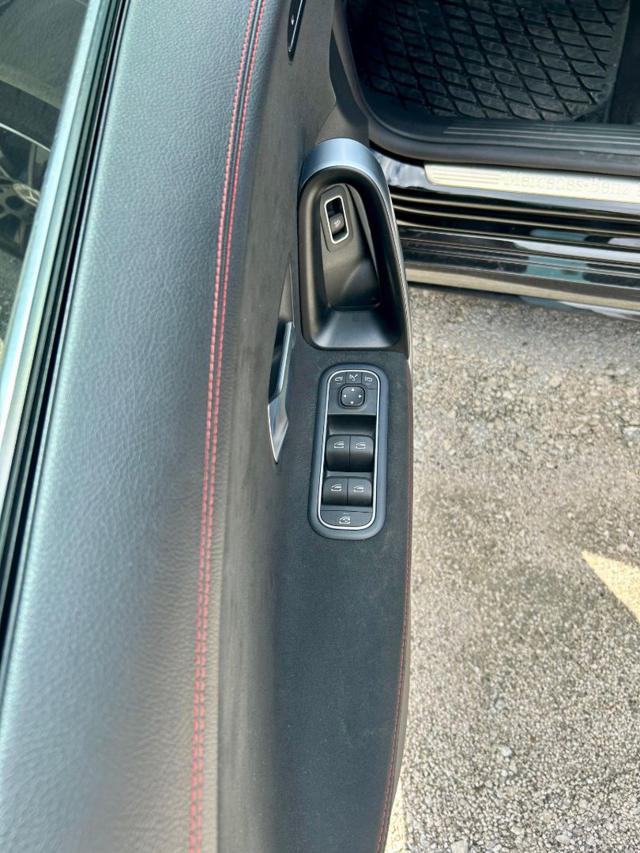 MERCEDES-BENZ CLA 220 usata, con Telecamera per parcheggio assistito