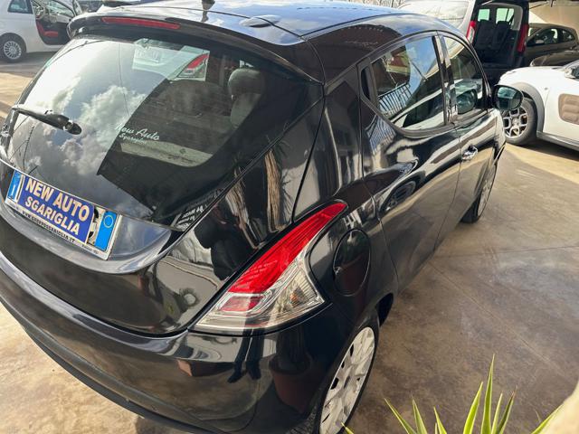LANCIA Ypsilon usata, con Autoradio