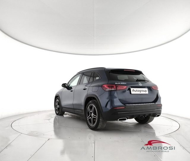 MERCEDES-BENZ GLA 200 usata 3