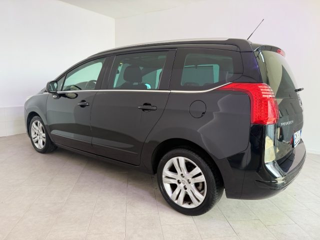 PEUGEOT 5008 usata 17