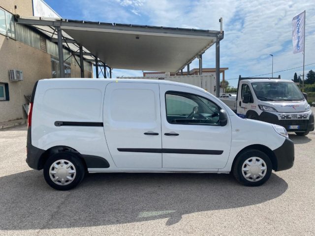 RENAULT Kangoo usata, con Alzacristalli elettrici