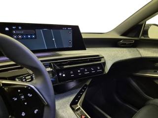 PEUGEOT 5008 usata, con Volante in pelle