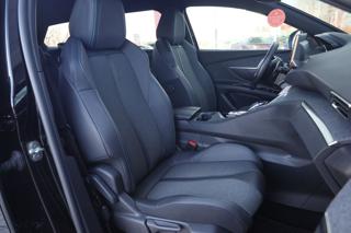 PEUGEOT 5008 usata, con Fari Xenon