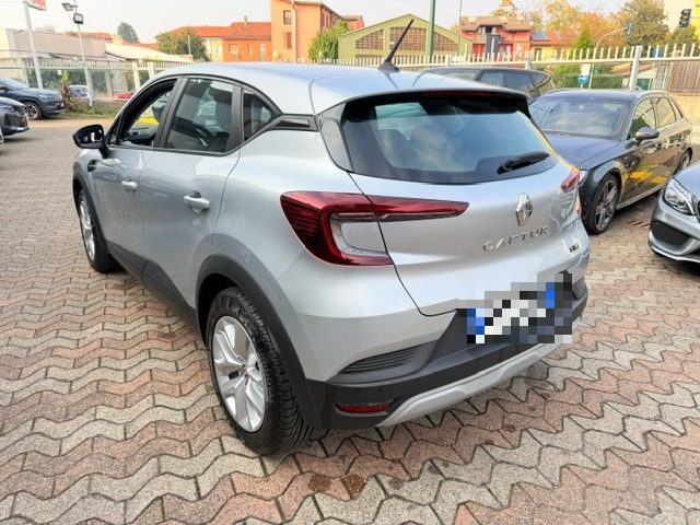 RENAULT Captur usata, con Autoradio