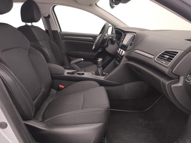 RENAULT Megane usata, con Sensori di parcheggio anteriori