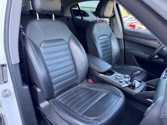 ALFA ROMEO Stelvio usata, con Interni in pelle