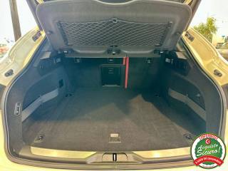 MASERATI Levante usata, con Leve al volante