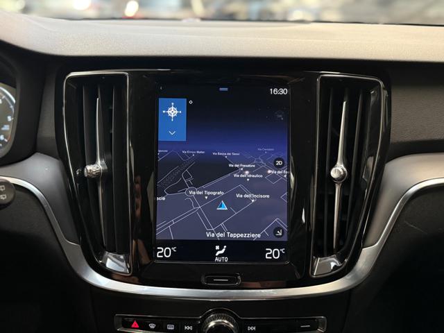 VOLVO V60 usata, con Park Distance Control