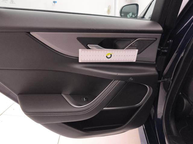 JAGUAR XE usata 74