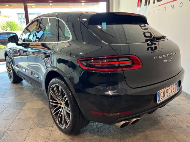 PORSCHE Macan usata, con Park Distance Control