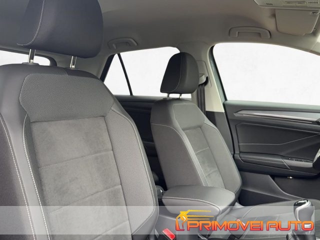 VOLKSWAGEN T-Roc usata, con Autoradio
