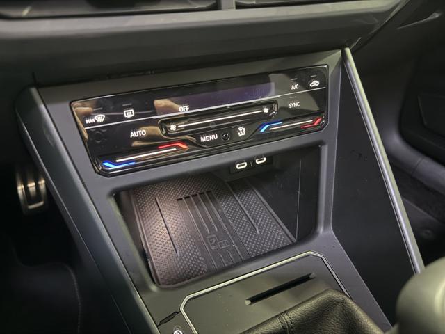 VOLKSWAGEN Taigo usata, con Controllo automatico clima