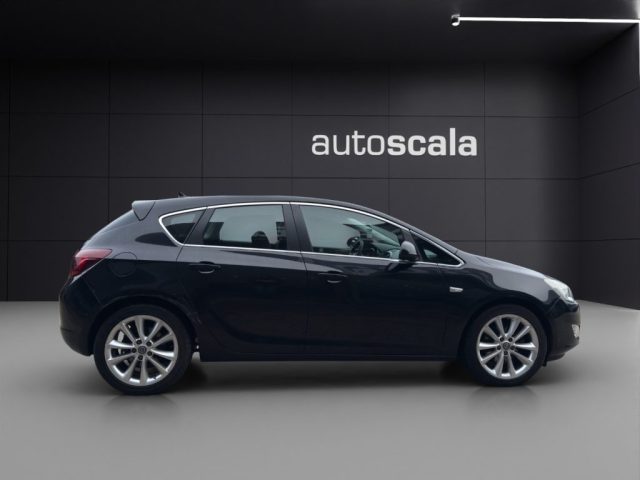 OPEL Astra usata, con Autoradio