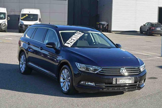 VOLKSWAGEN Passat Variant usata, con Airbag laterali